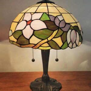 lampada da tavolo tiffany floreale