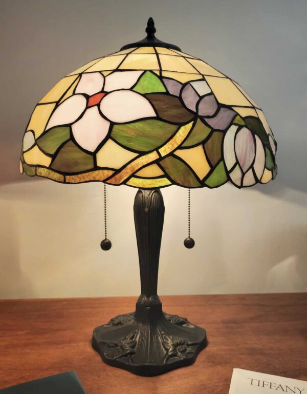 lampada da tavolo tiffany floreale