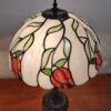 Lampada da Tavolo Tiffany con Fiore Arancione e Base Liberty