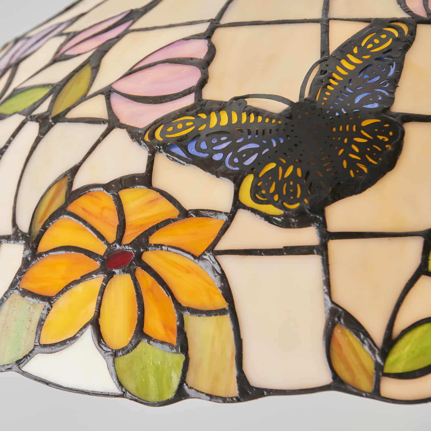 Lampadario Tiffany con Fiori e Farfalle paralume