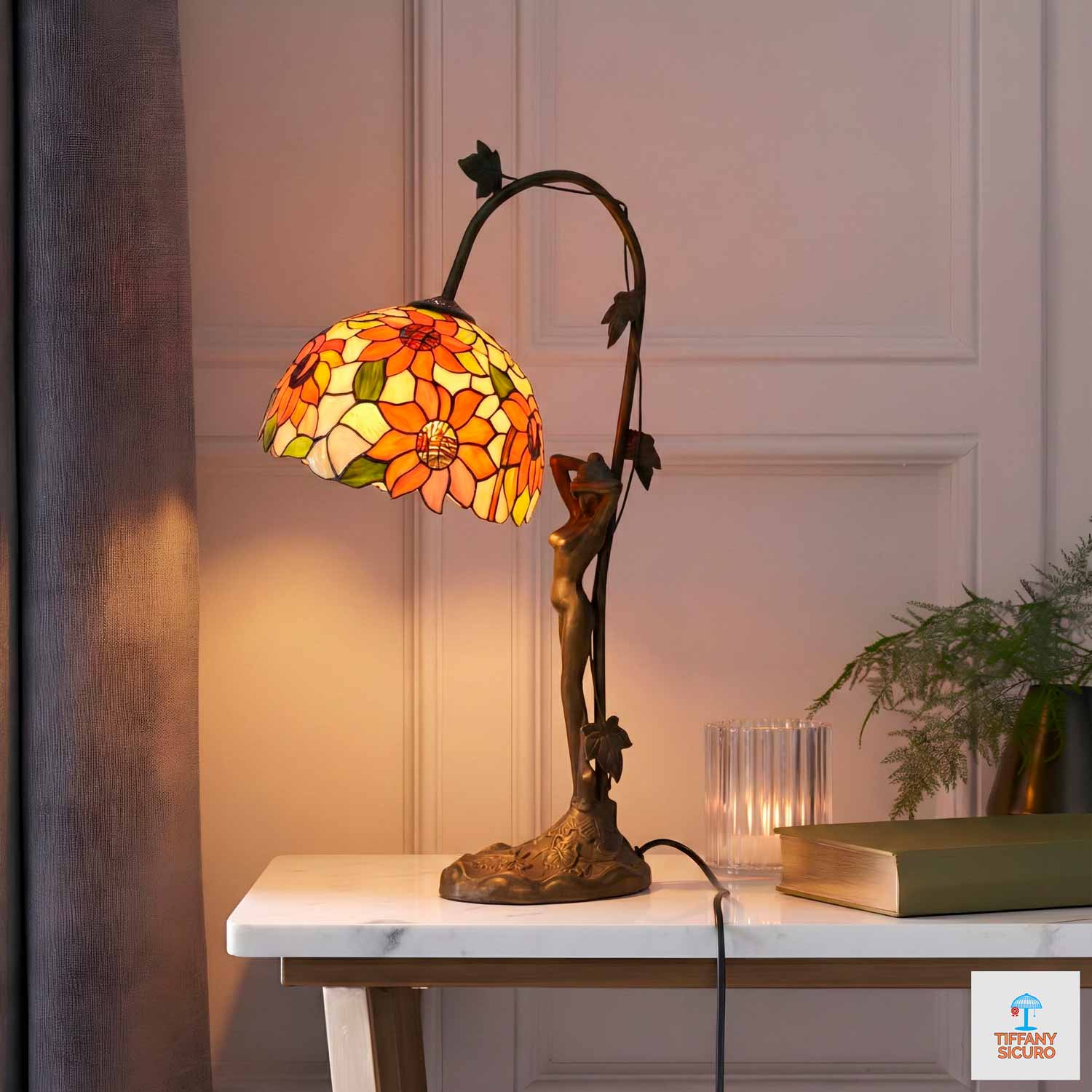 Abatjour Tiffany Scultura con Fiori, alta 54cm 1 Abatjour Tiffany Scultura con Fiori